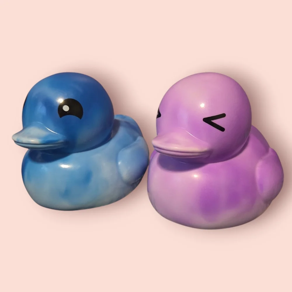 Jumbo Rubber Ducks - Picture 2 of 10